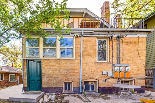 Building Photo - 1275 Detroit St