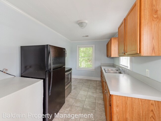 Building Photo - 1 br, 1 bath House - 464 SPRING ST NW