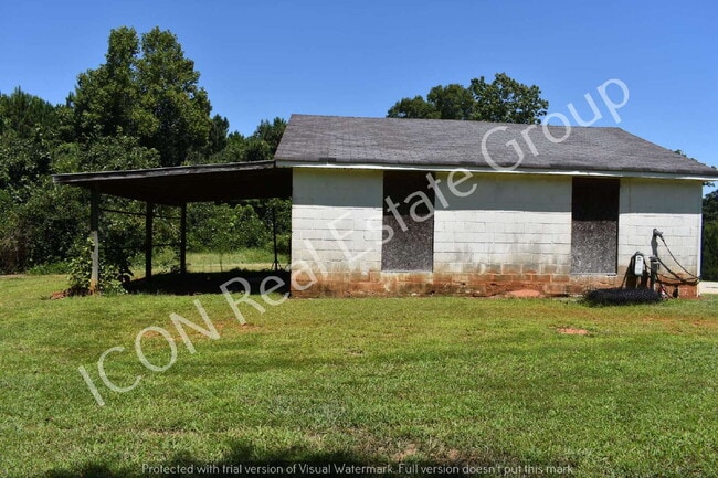 Building Photo - 1/1 home with detached garage