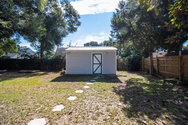 Building Photo - 3014 Windsor Cir