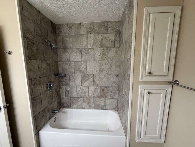 Building Photo - 4016 32nd St