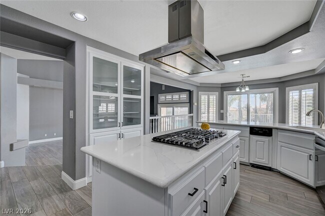 Building Photo - 3800 Beacon Point St