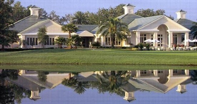 Building Photo - ANNUAL 2/2 + DEN AND HEATED  POOL- ROSEDAL...