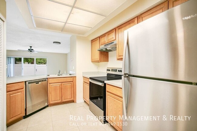 Building Photo - 2 BR / 2.5 BA Townhome in Cypress Creek Go...