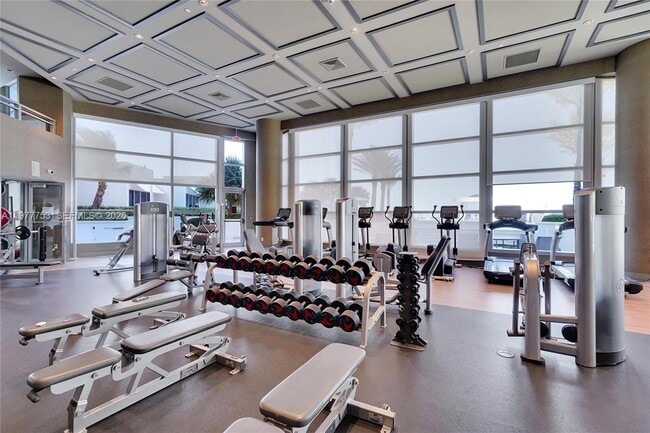 Building Photo - 3101 S Ocean Dr