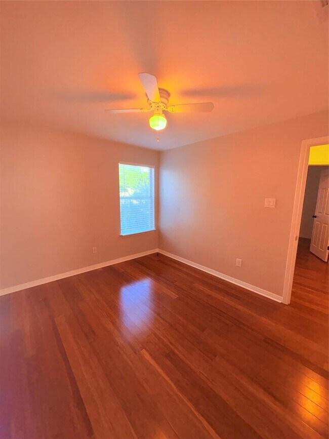 Building Photo - 803 Palos Verdes Dr