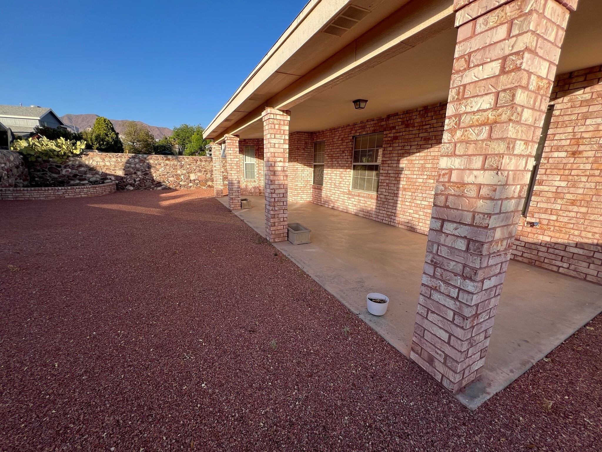 Building Photo - 7115 Oval Rock Dr