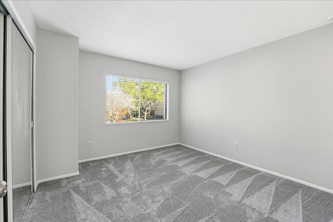 Building Photo - 295 Sandlewood Trail