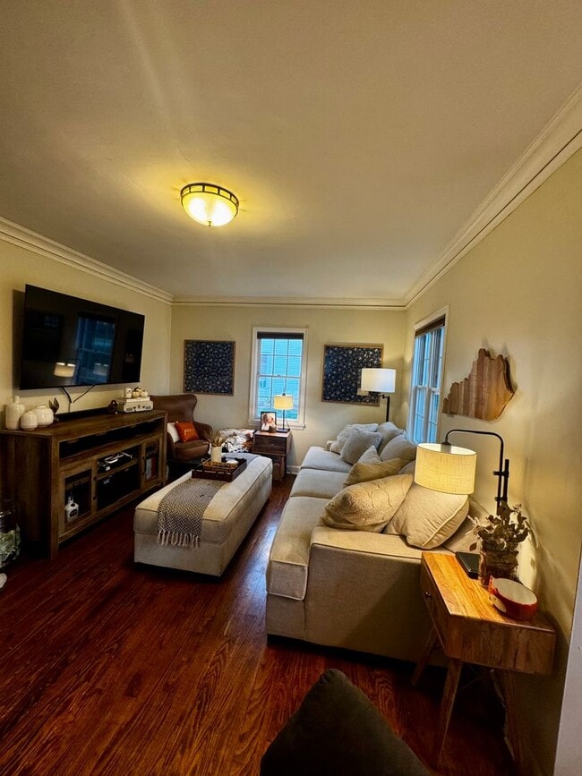 Building Photo - Adorable Home For Rent!