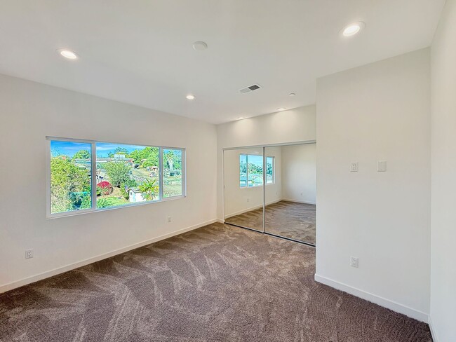 Building Photo - Brand New 3B/2.5BA Home in Lemon Grove for...