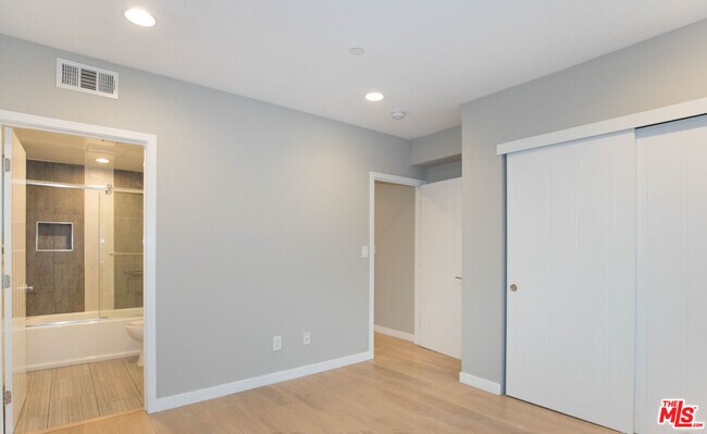Building Photo - 6546 La Mirada Ave