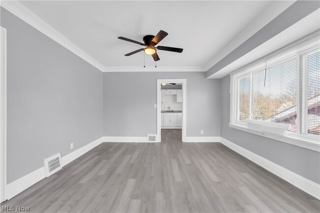 Building Photo - 10613 Sandusky Ave