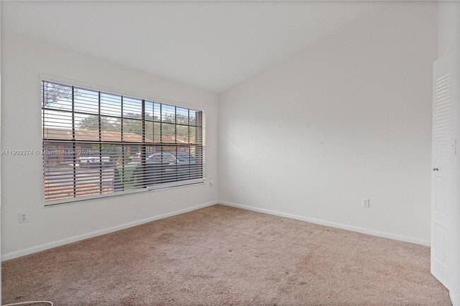 Building Photo - 2331 Dogwood Ct