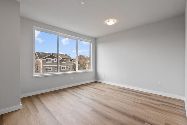 Building Photo - Stunning Brand-New Ballard Townhome with A...