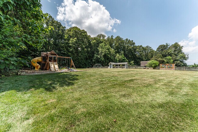 Building Photo - 5090 Hazel Ferguson Dr