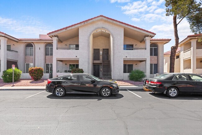 Building Photo - Charming 1BR Condo in Phoenix