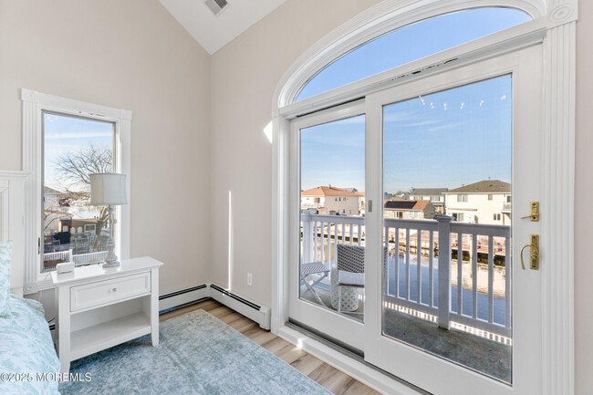 Building Photo - 3456 E Thistle Ave