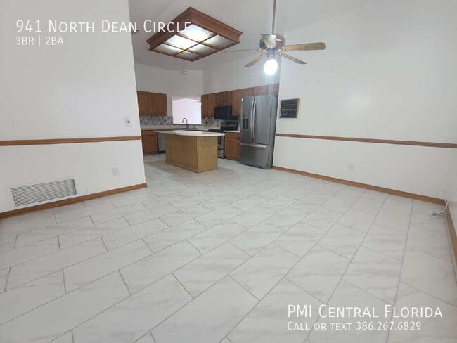 Building Photo - 941 N Dean Cir
