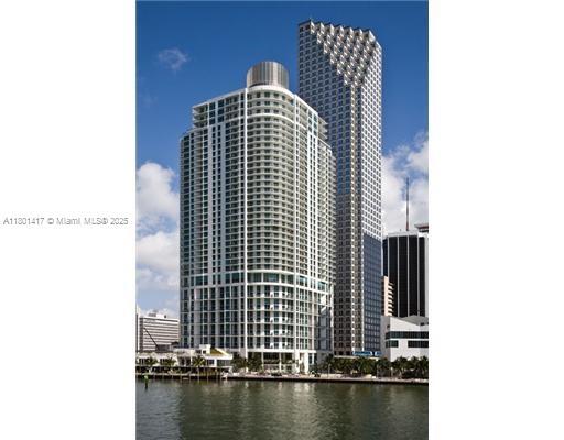 Building Photo - 300 S Biscayne Blvd