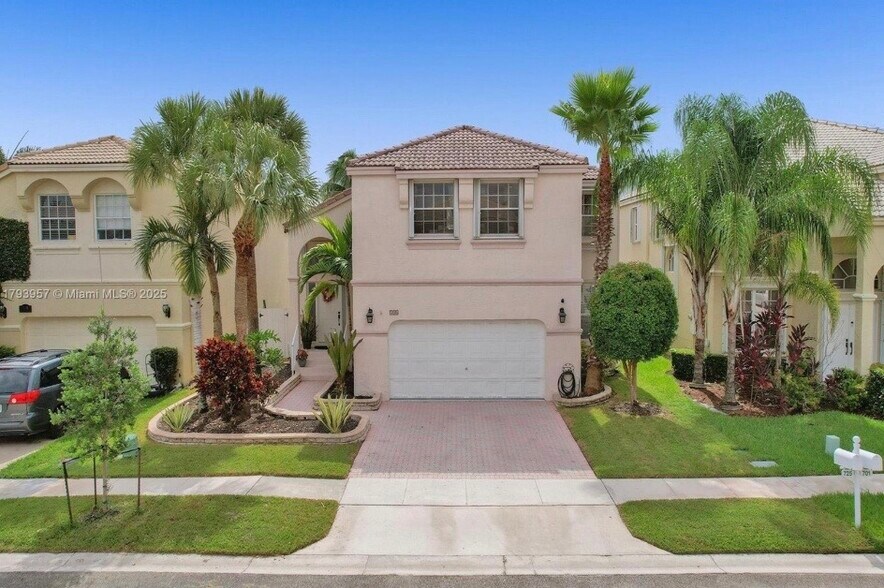 Building Photo - 725 NW 156th Ave
