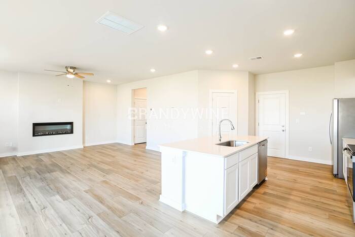 Building Photo - 2416 Appalachian Trl Dr