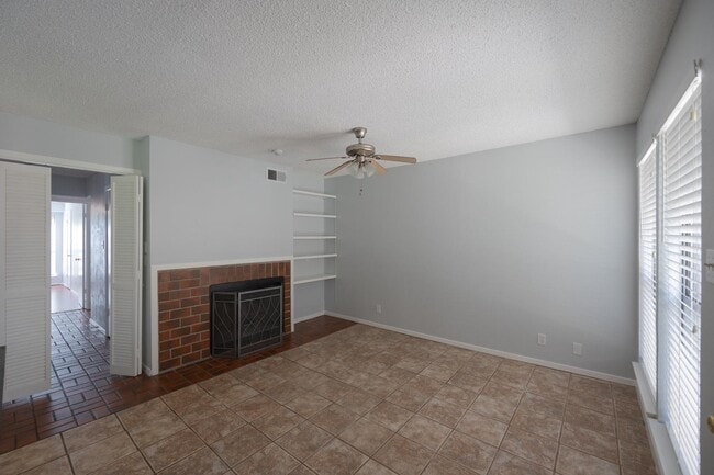 Building Photo - 2110 Rio Grande St