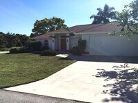 Building Photo - 3BD/2BA