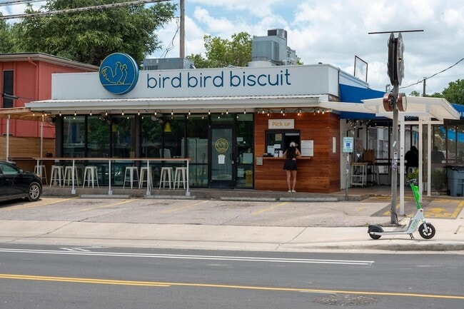 Building Photo - 1900 Cedar Ave