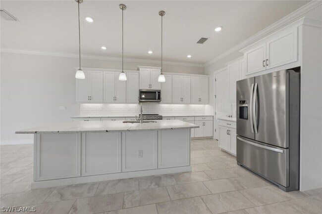 Building Photo - 28053 Captiva Shell Lp