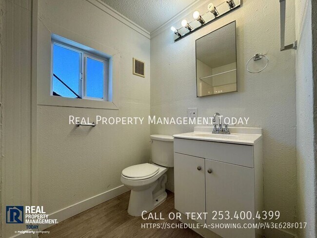 Building Photo - 208 128th St S