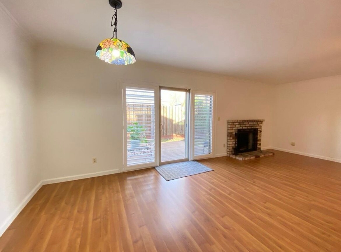 Building Photo - 2308 Filmore Ln