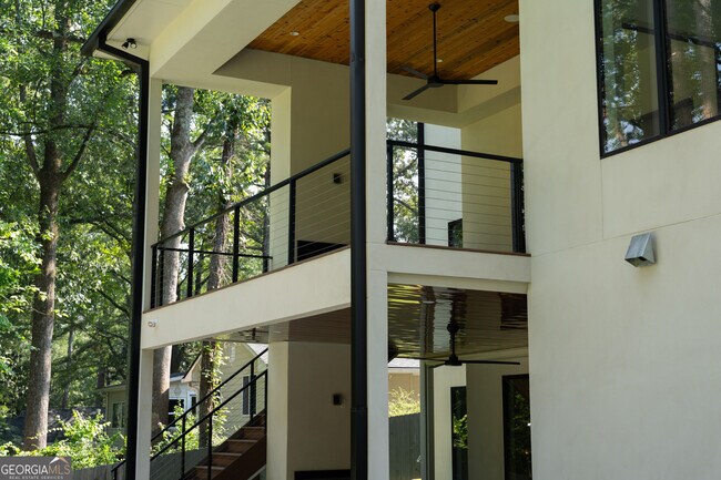 Building Photo - 3293 Lenox Pl NE