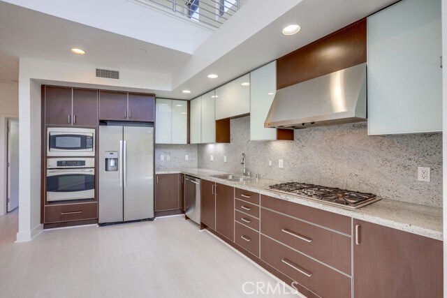 Building Photo - 3 Delancy
