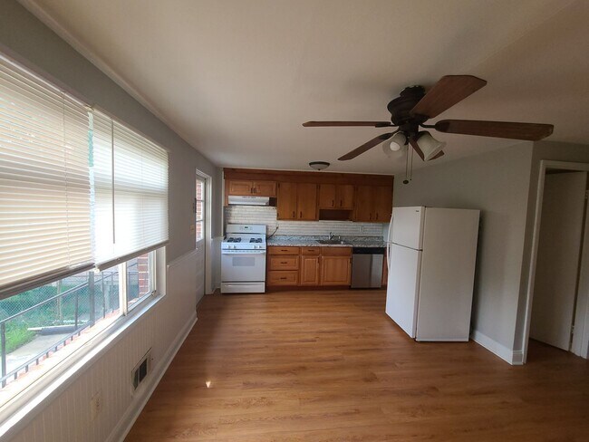 Building Photo - 303 Wisewell Ct
