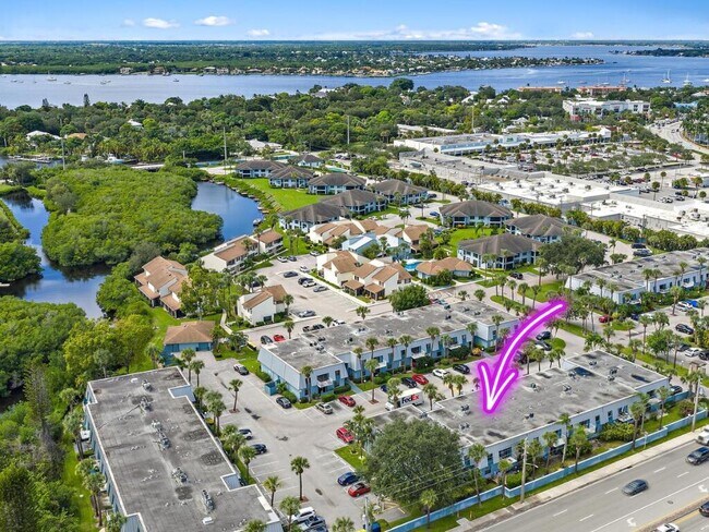 Building Photo - 950 S Kanner Hwy