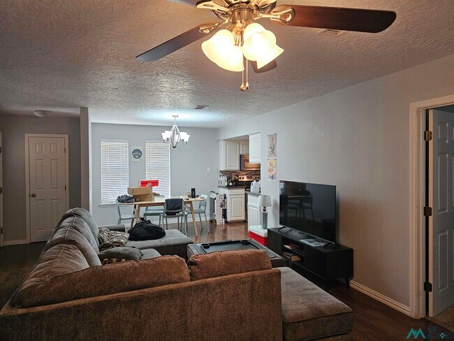 Building Photo - 3704 Ben Crenshaw Cir