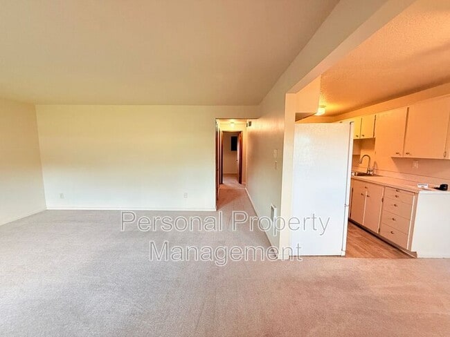 Building Photo - 700 Garrison Terrace