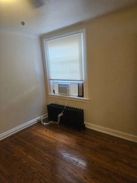 Building Photo - 1735 Highland Ave