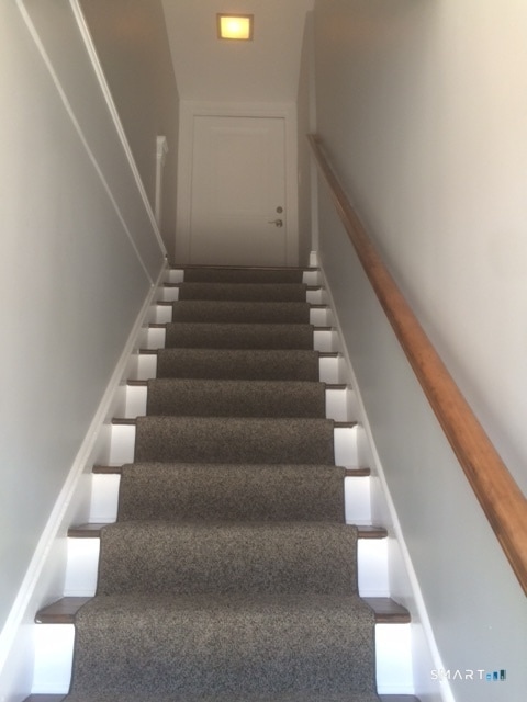 Building Photo - 69 Main St