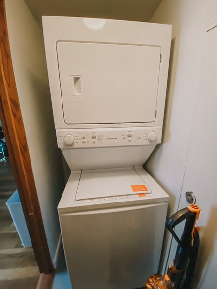 Washer Dryer - 2012 Harbert Ave