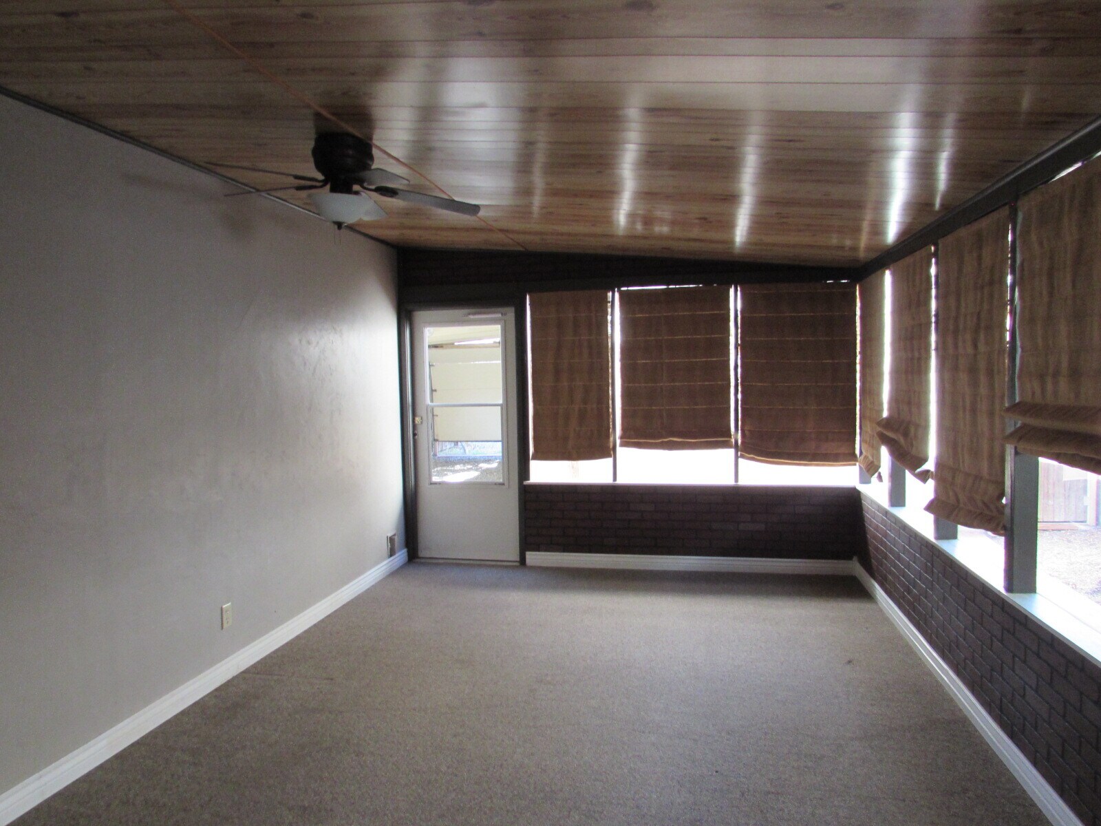 Building Photo - 2116 Bookcliff Ave