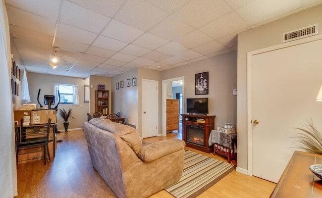 Building Photo - 1813 Todd Dr