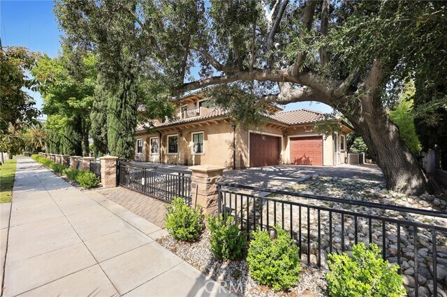 Building Photo - 536 W Camino Real Ave