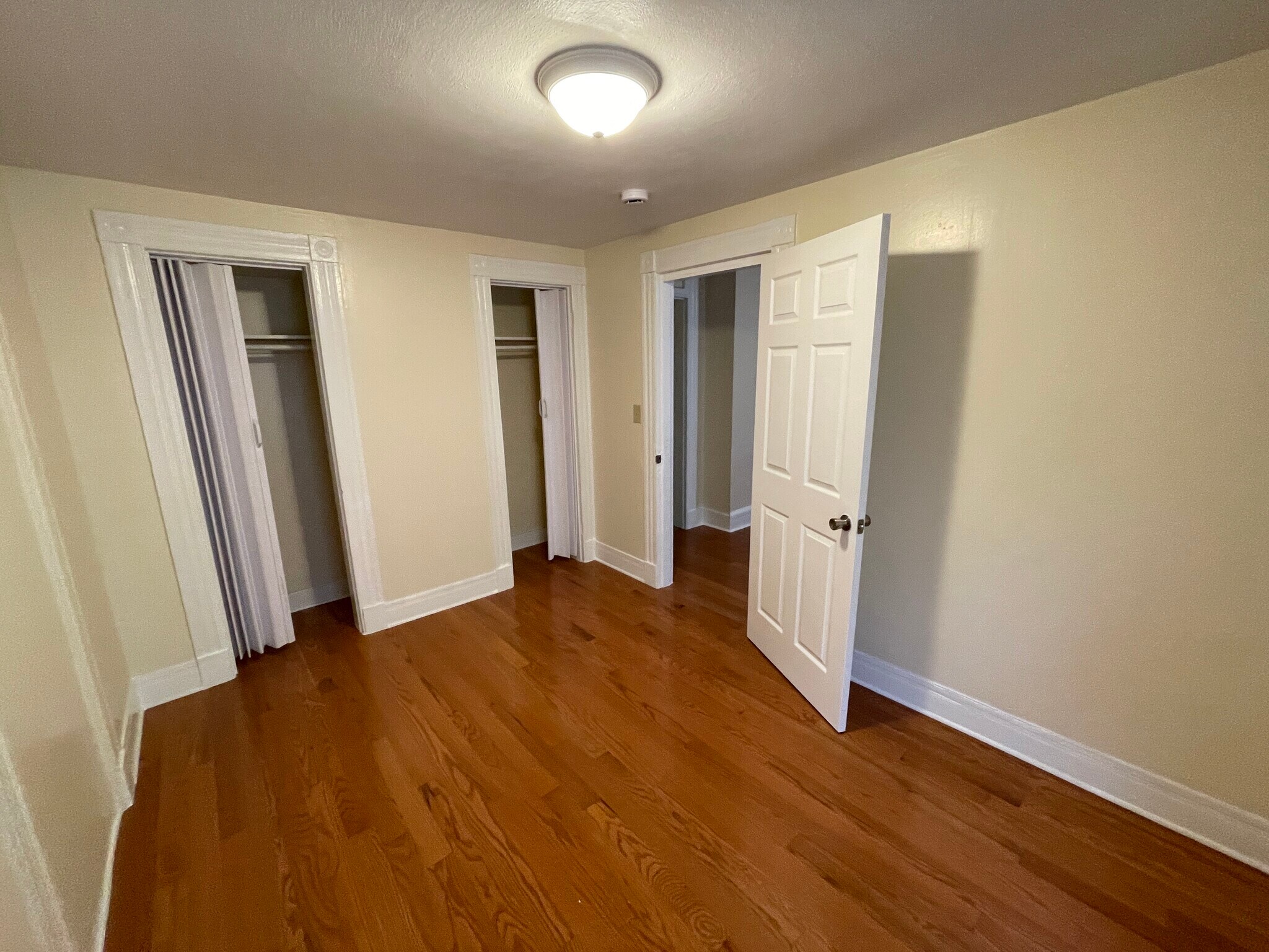 Building Photo - 50 Lawrence St