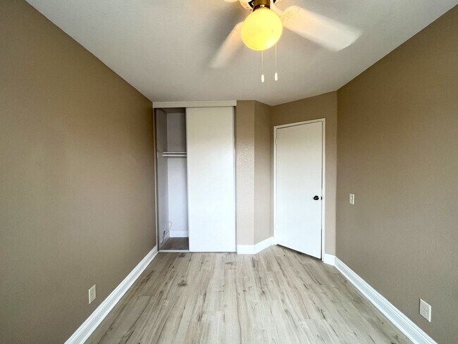 Building Photo - 3 bed, 2.5 bath located in Corona, CA!