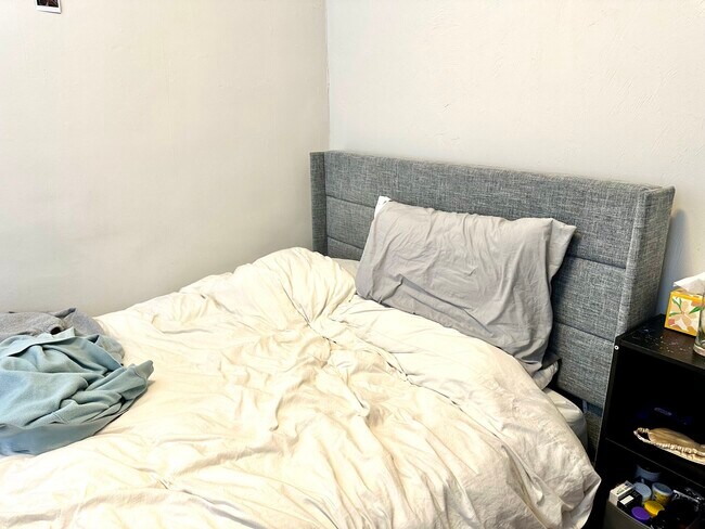 Building Photo - 152 Salem St