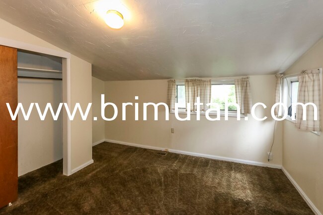 Building Photo - 1144 E 800 S