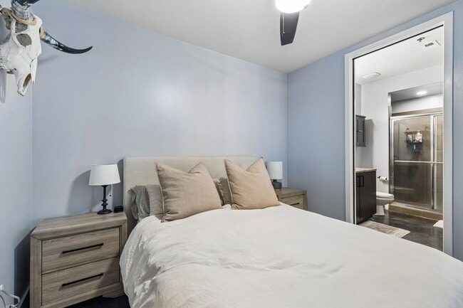 Building Photo - 1510 Demonbreun St