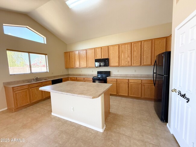 Building Photo - 3429 W Mineral Butte Dr
