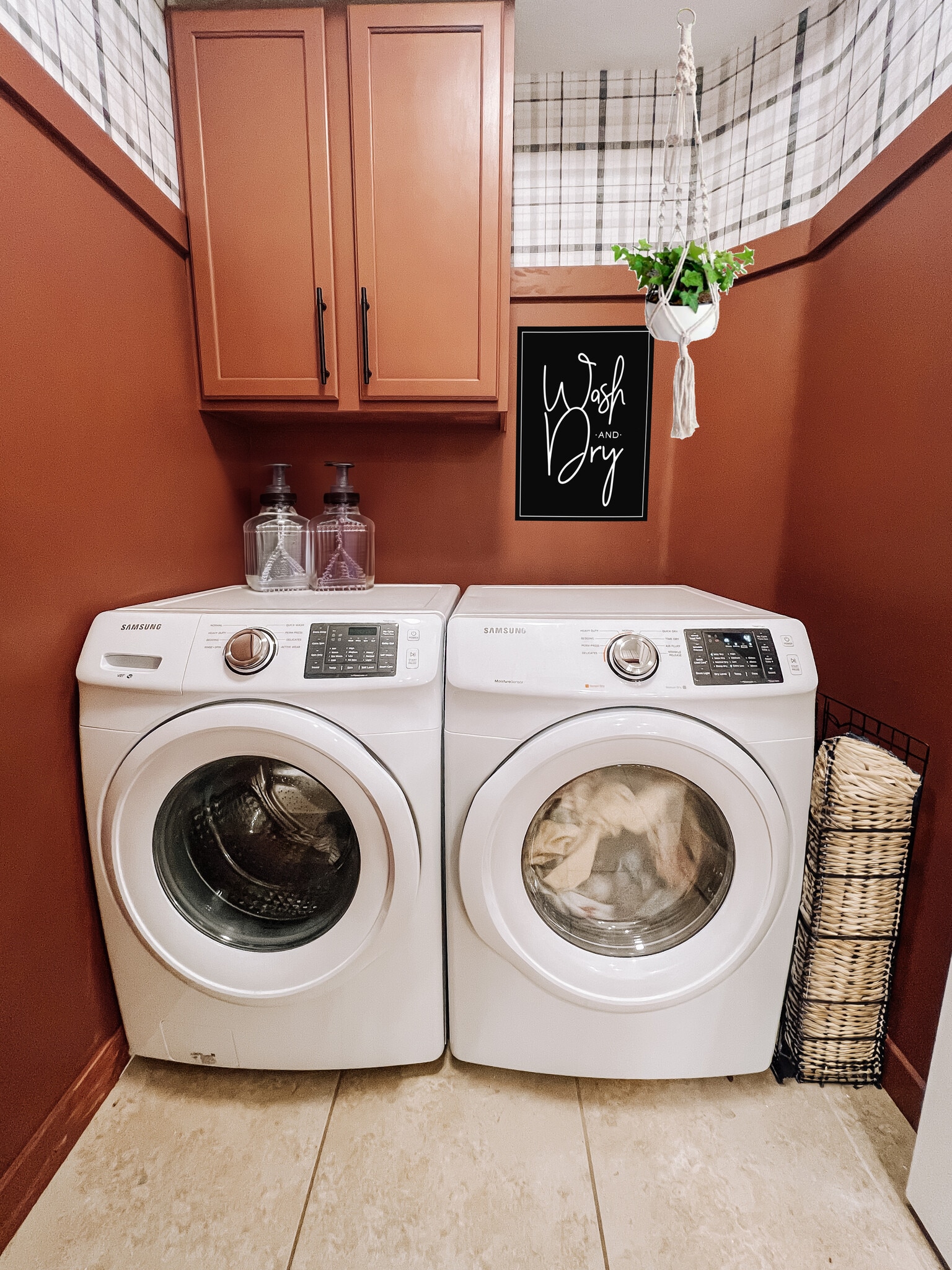 Laundry - 3784 W Periwinkle Dr